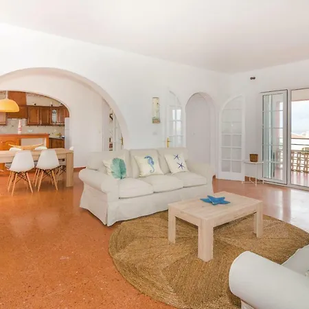 Antonita Vila Cala Santandria (Menorca)